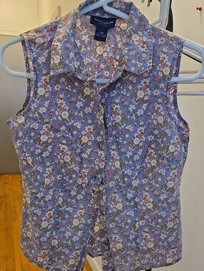 Ann Taylor Lavender Floral Sleeveless Button-Down Top